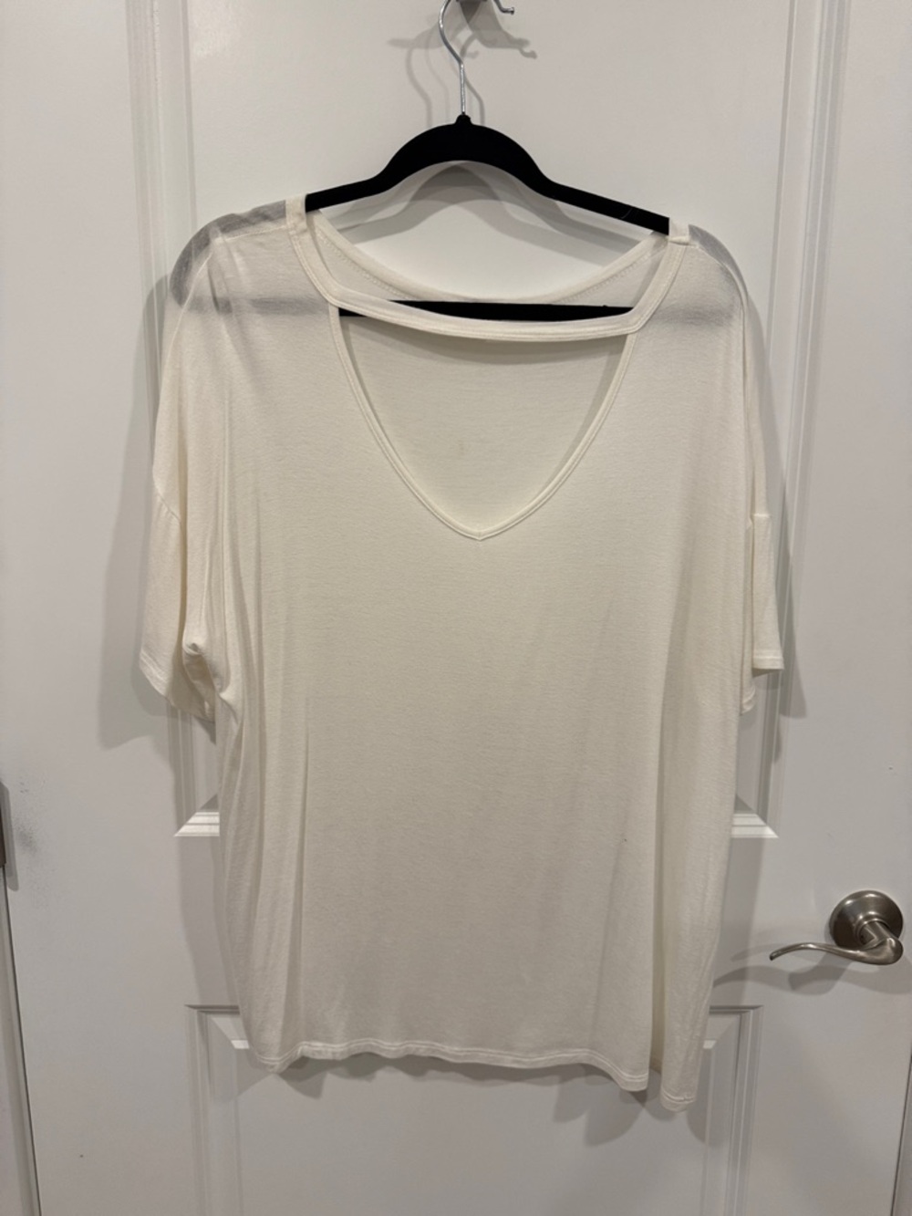 BiBi Cream V-Neck Short Sleeve Tee